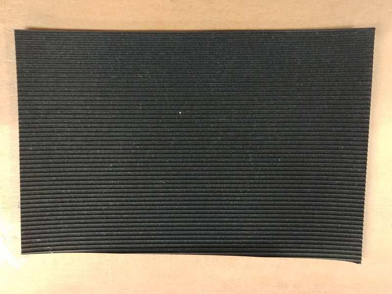 Black Ribbed Mat 12x9 House