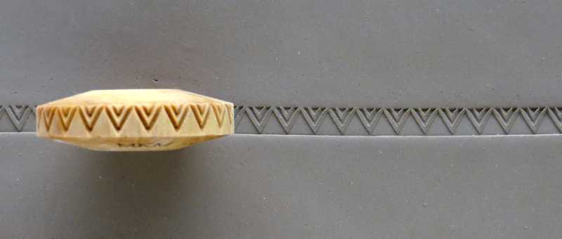 MKM FR-018 Double V (Two Triangles)