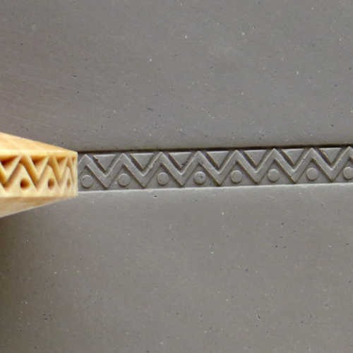 MKM FR-019 Zig Zag Dots (Triangles & Dots)