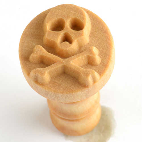 MKM SCM-105 Skull w/Crossbones