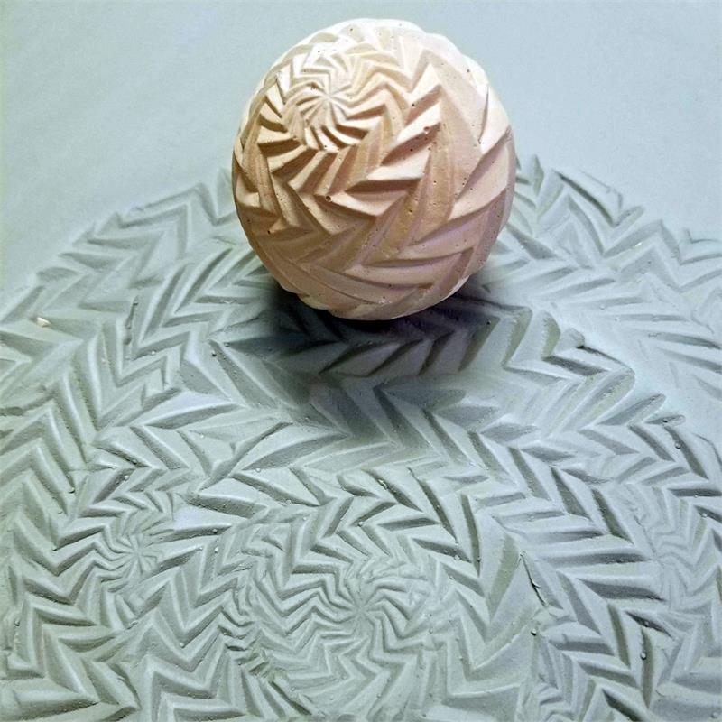TS13 Zig Zag Sphere